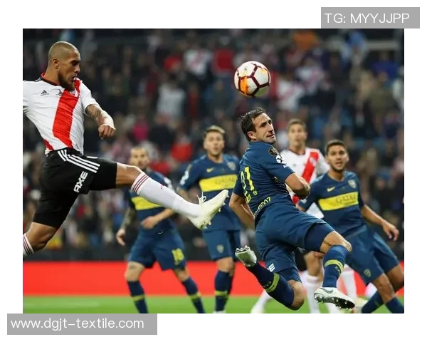 足球明星独特拿球技巧全解析视频分享助你提升球技